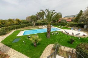 3-Casa sul mare con piscina vicino Cefalù